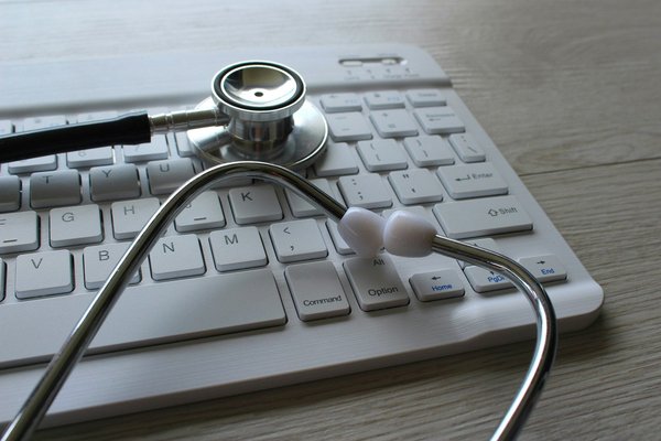 Téléconsultation médecin : consultez un spécialiste en ligne 24/7